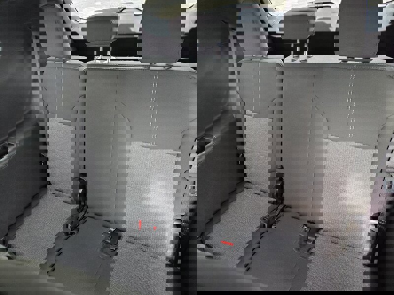 Used 2025 GMC Acadia Elevation image 12