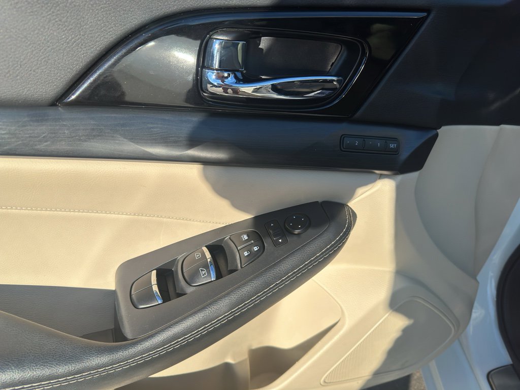 Used 2023 Nissan Maxima Platinum w/ Sport Mat Group image 12