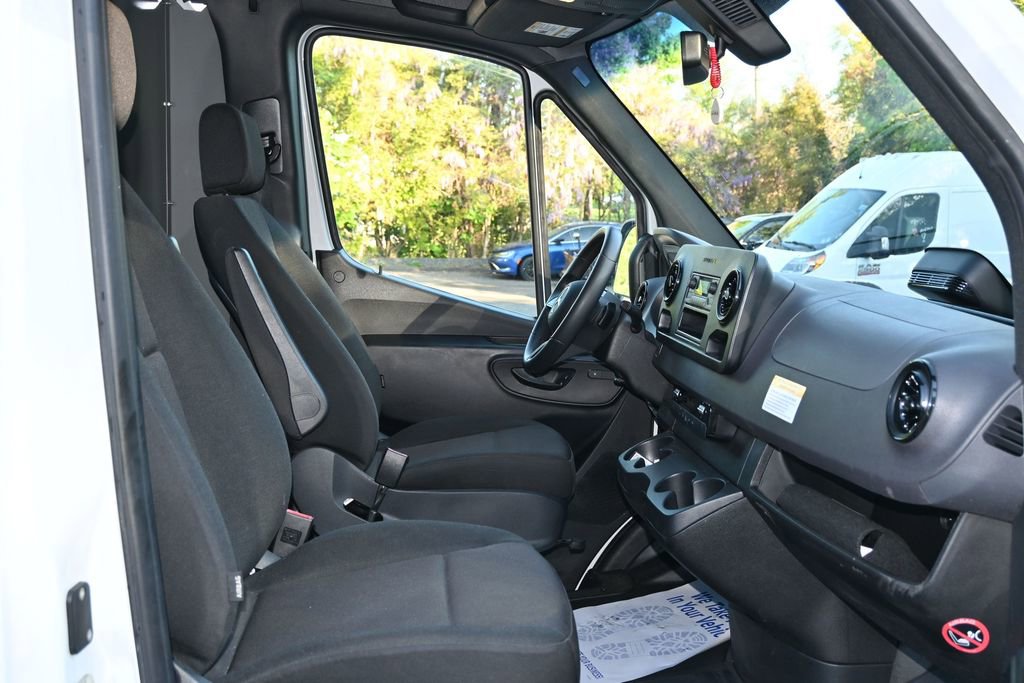 Used 2025 Mercedes-Benz Sprinter 2500 image 27