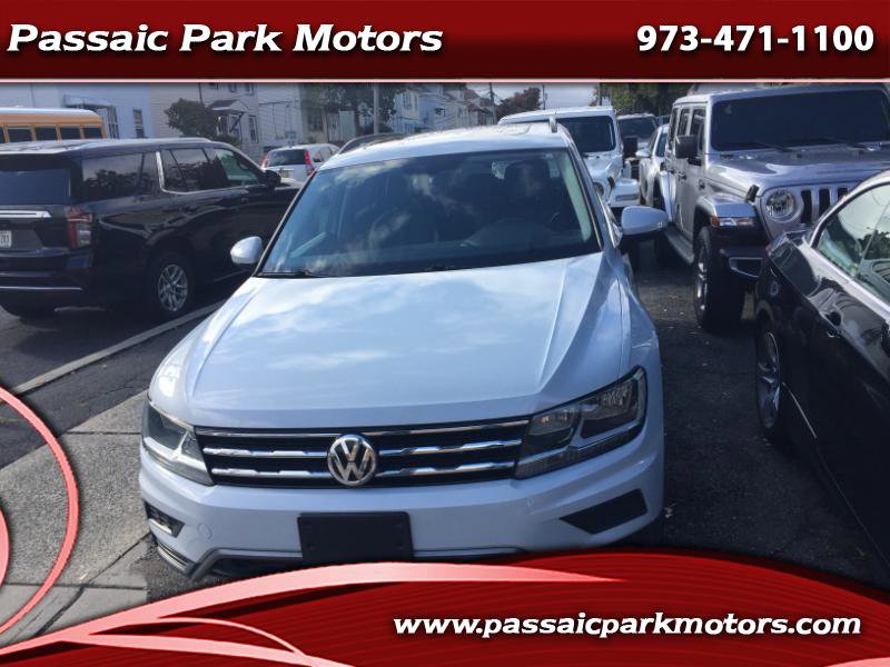 Used 2018 Volkswagen Tiguan SE w/ Panoramic Sunroof Package