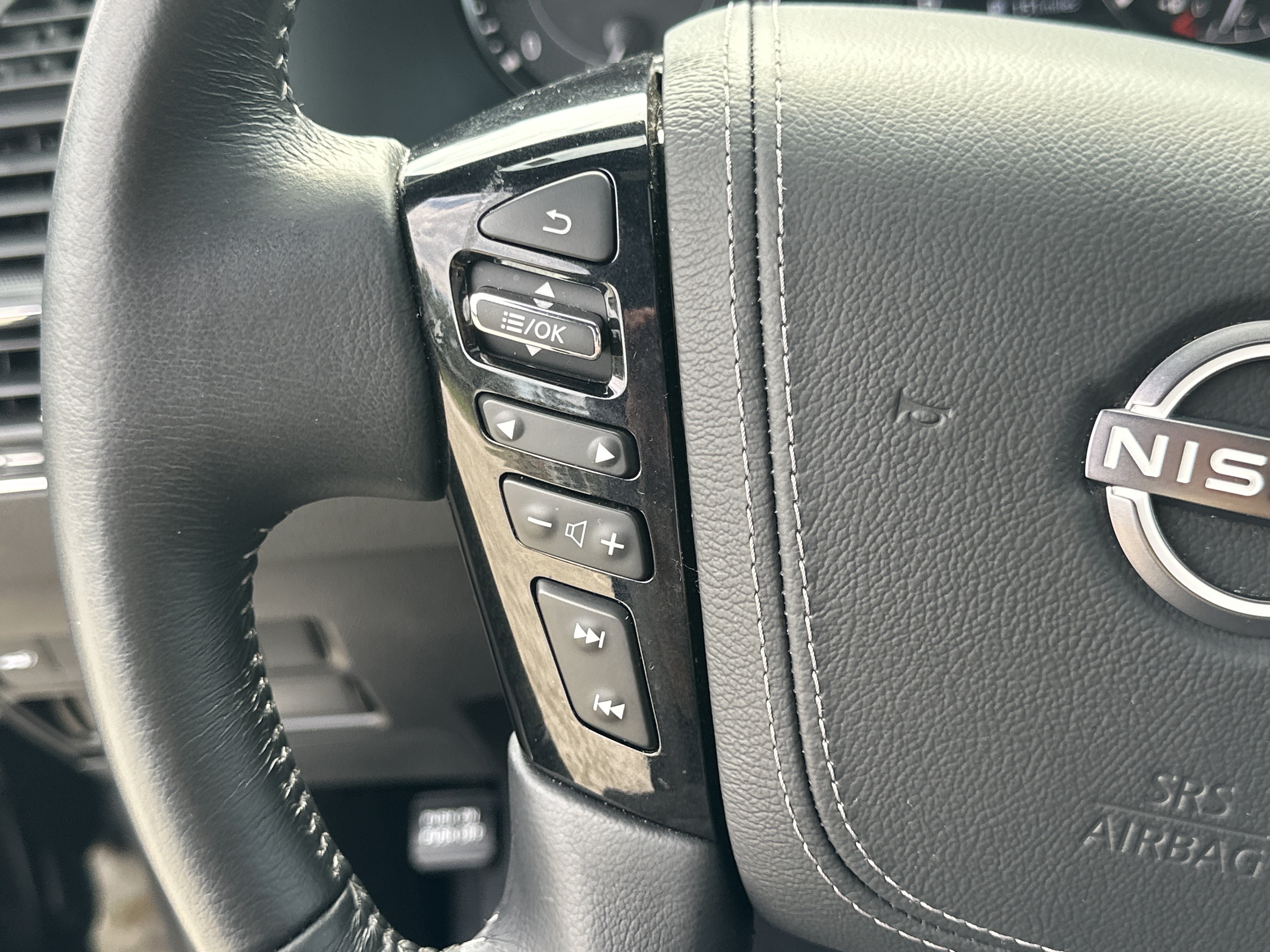 Used 2024 Nissan Armada Platinum w/ Captain's Chairs Package AWD/4WD image 25