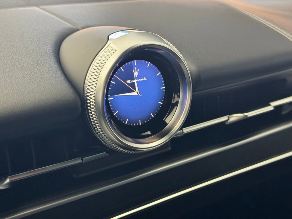 New 2025 Maserati Grecale GT image 22
