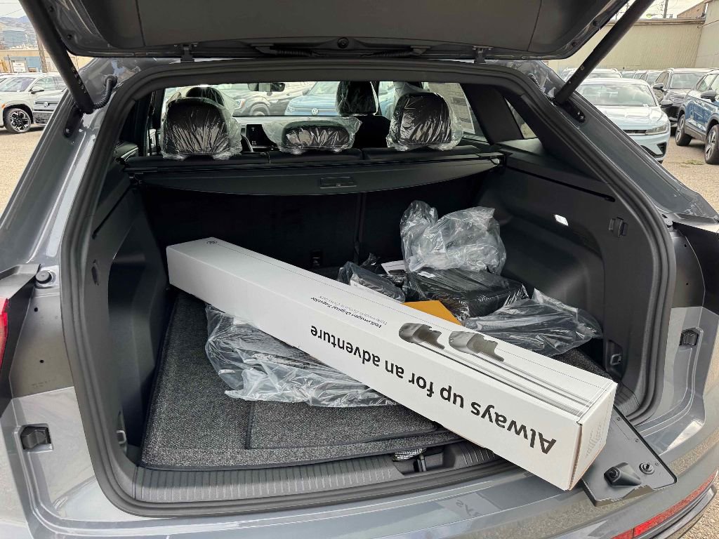 New 2026 Volkswagen Atlas Cross Sport SEL R-Line image 27