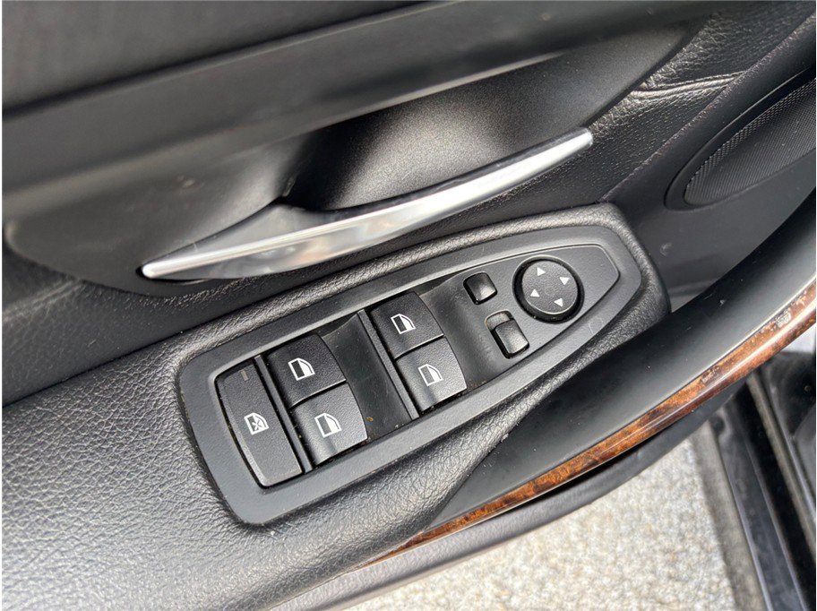 Used 2015 BMW 328i xDrive Wagon image 21