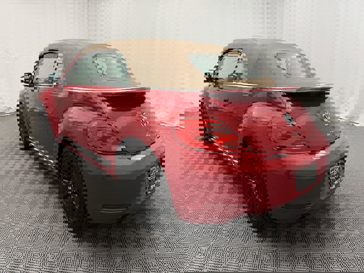 Used 2013 Volkswagen Beetle 2.0T image 12