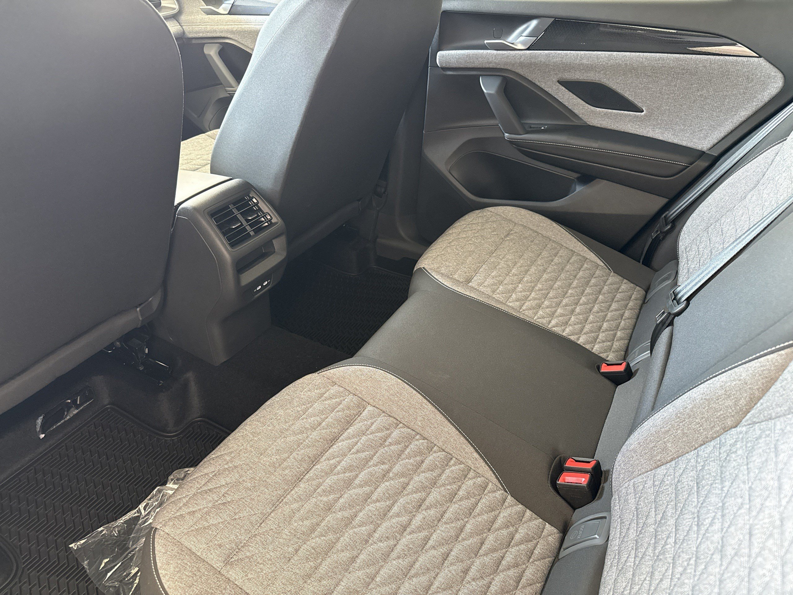 New 2026 Volkswagen Tiguan S FWD image 23