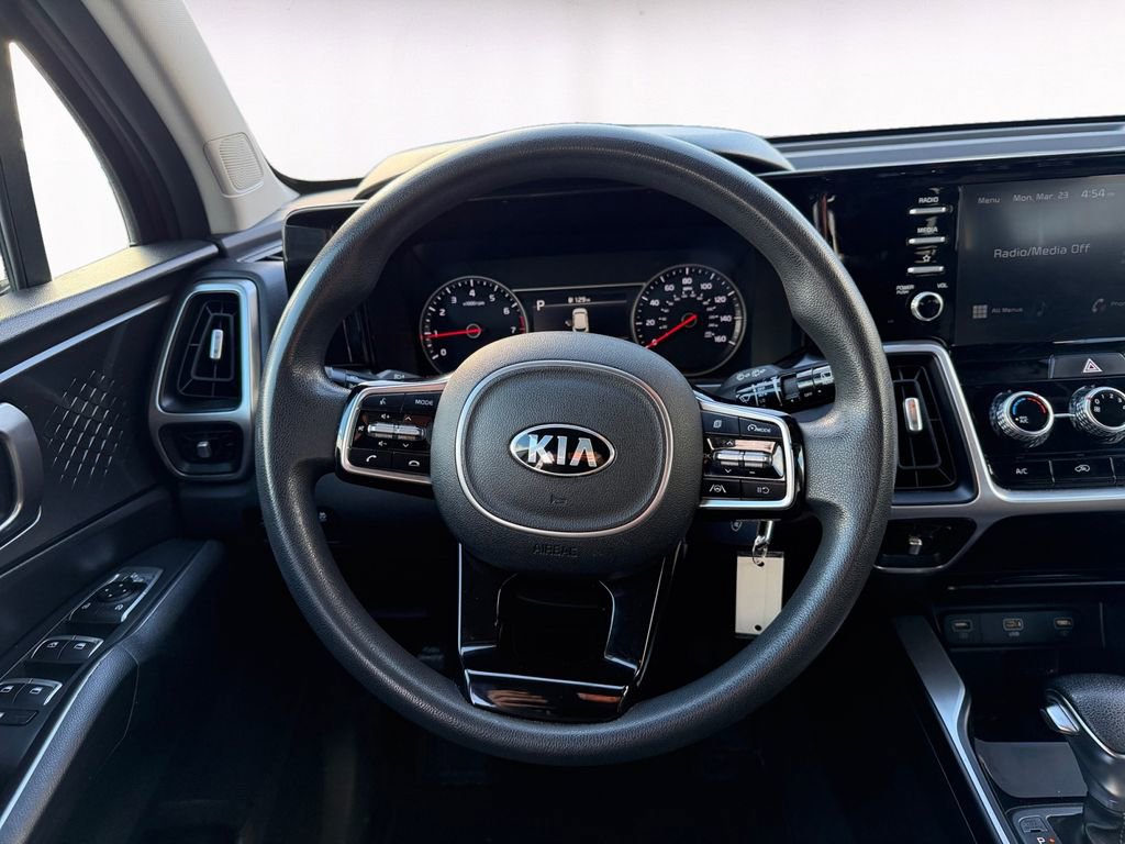 Used 2021 Kia Sorento LX image 12