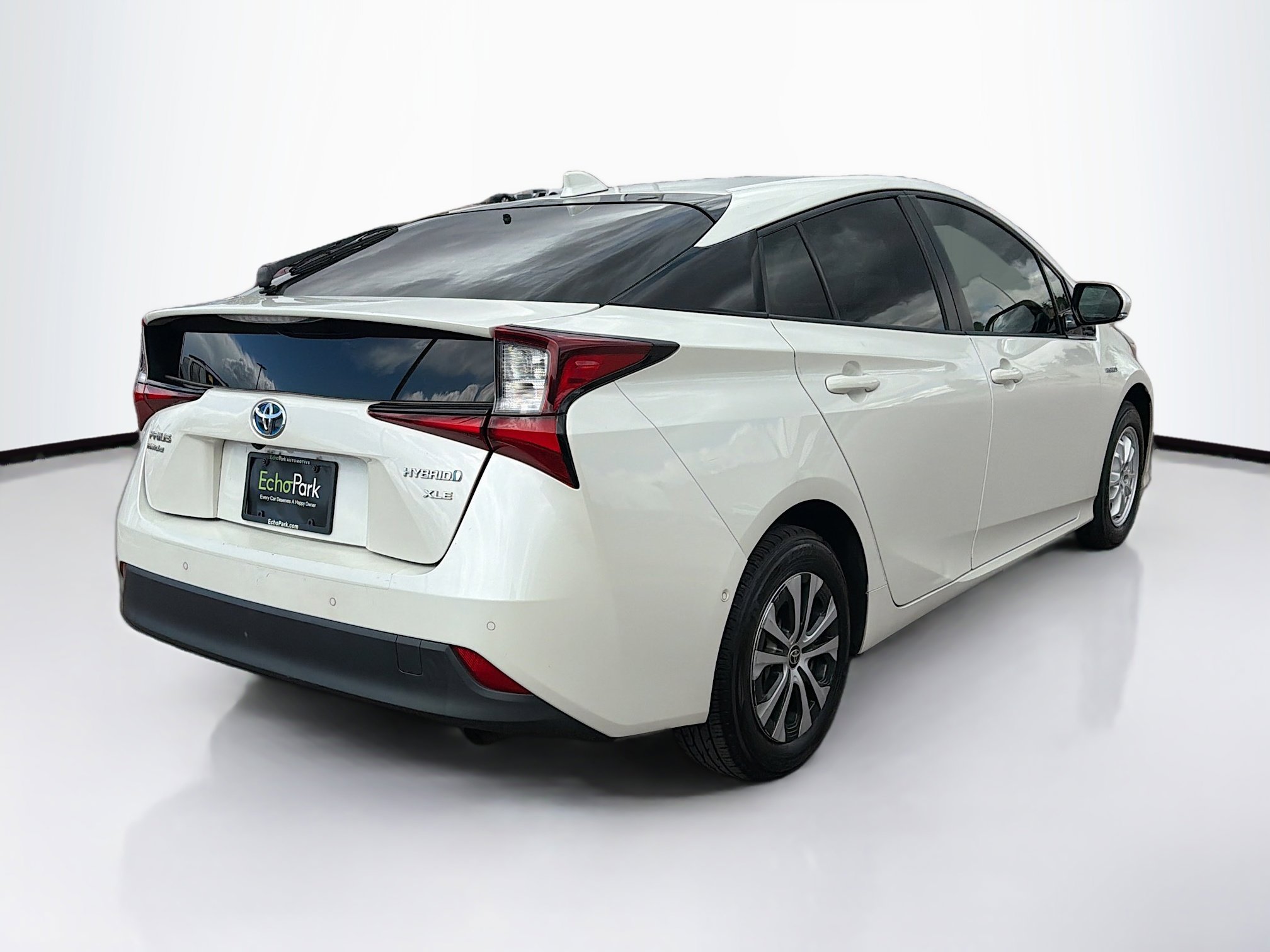 Used 2020 Toyota Prius XLE image 9