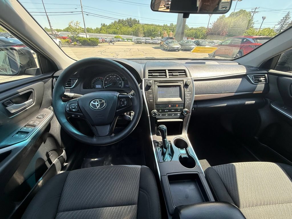 Used 2015 Toyota Camry LE FWD image 13