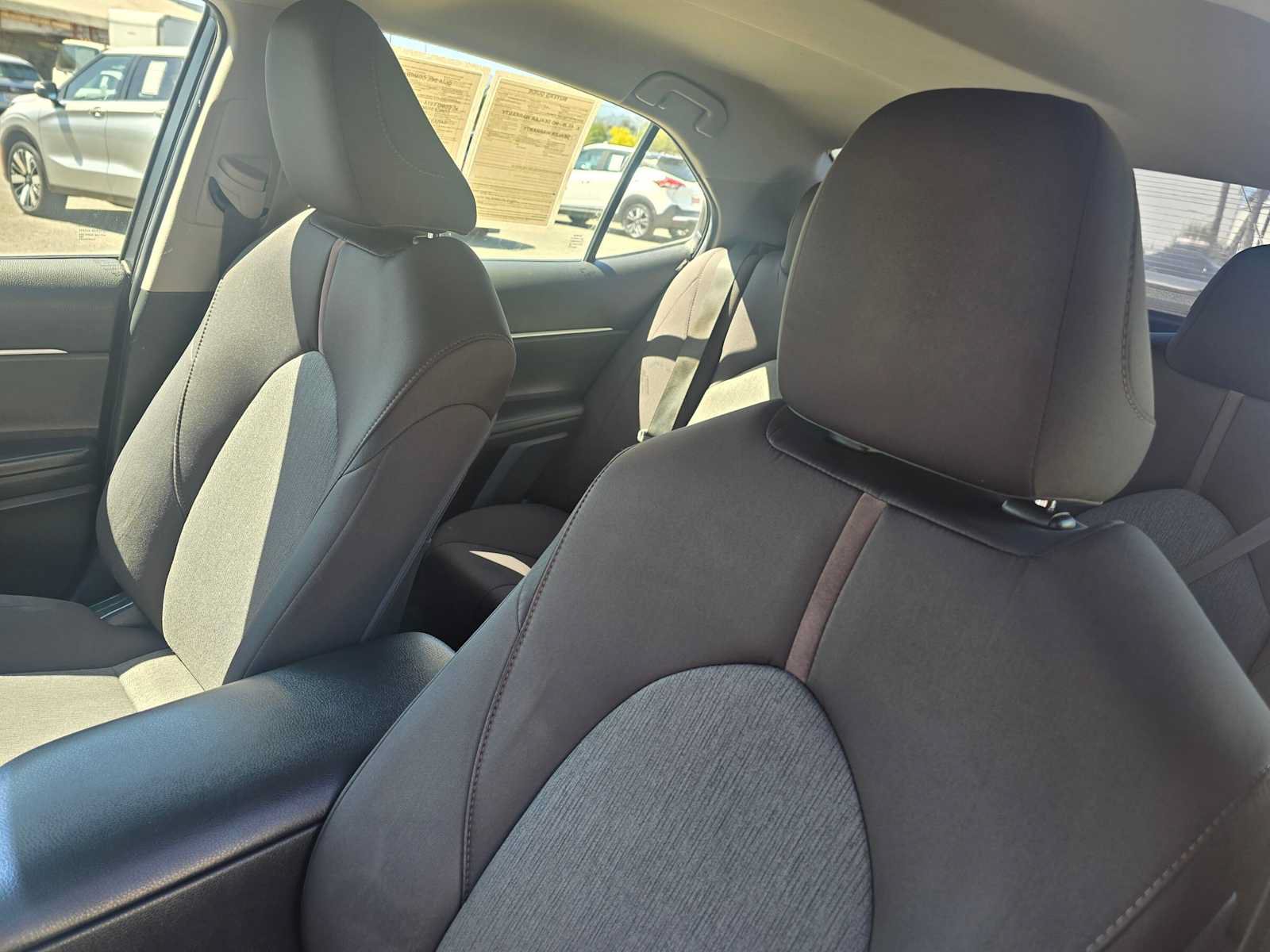 Used 2018 Toyota Camry LE FWD image 23