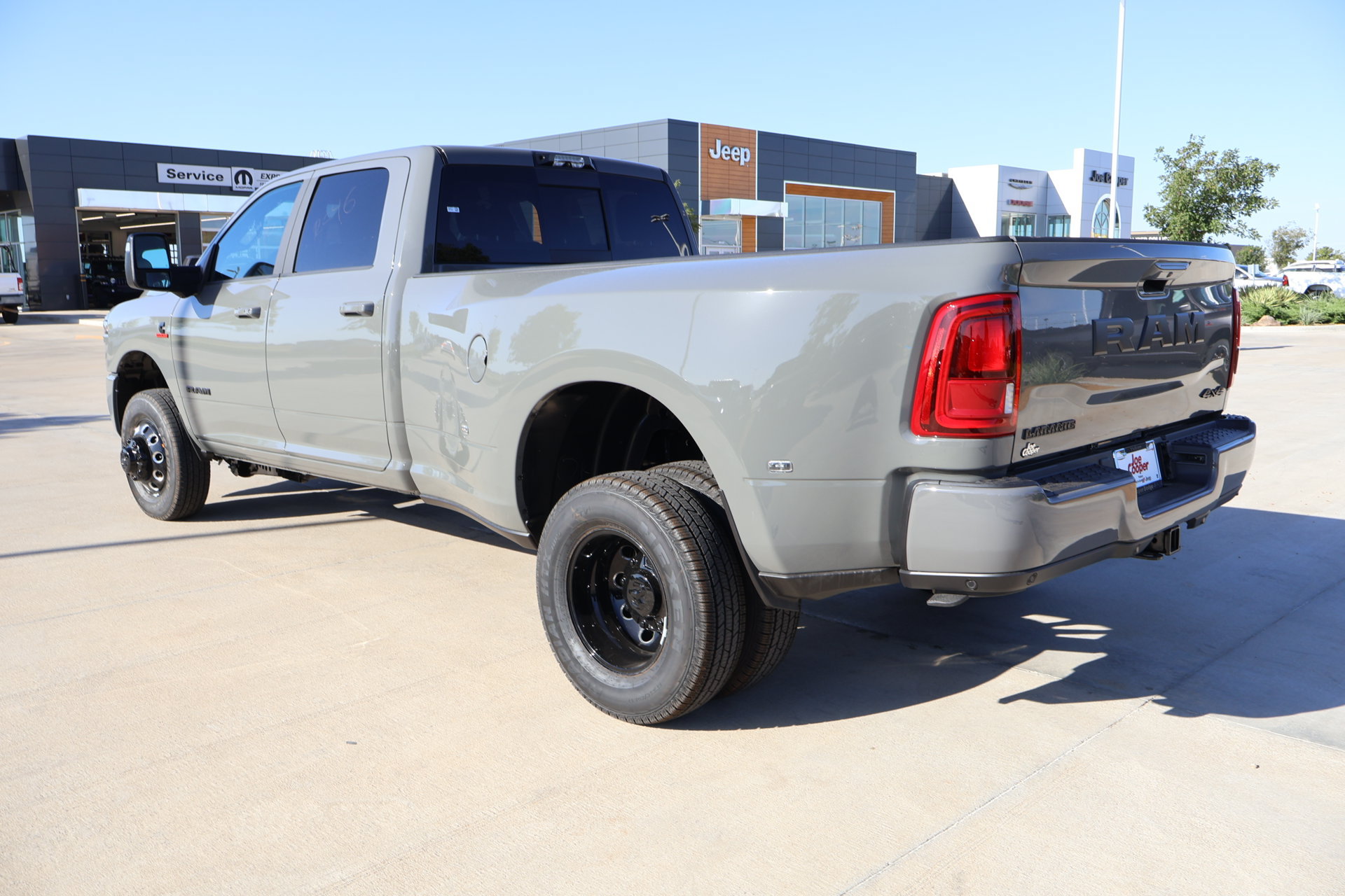 New 2027 RAM 3500 Laramie AWD/4WD image 23