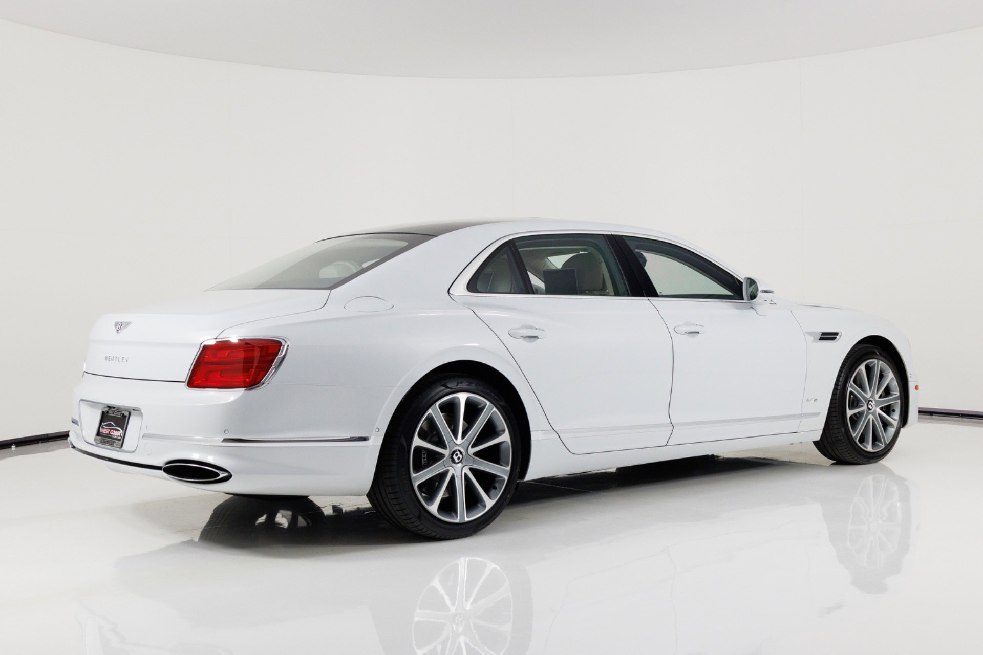 Used 2020 Bentley Flying Spur W12 AWD/4WD image 3