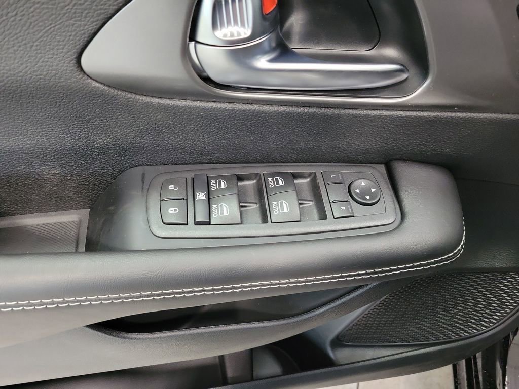 New 2026 Chrysler Pacifica Select w/ S Appearance Package AWD/4WD image 13