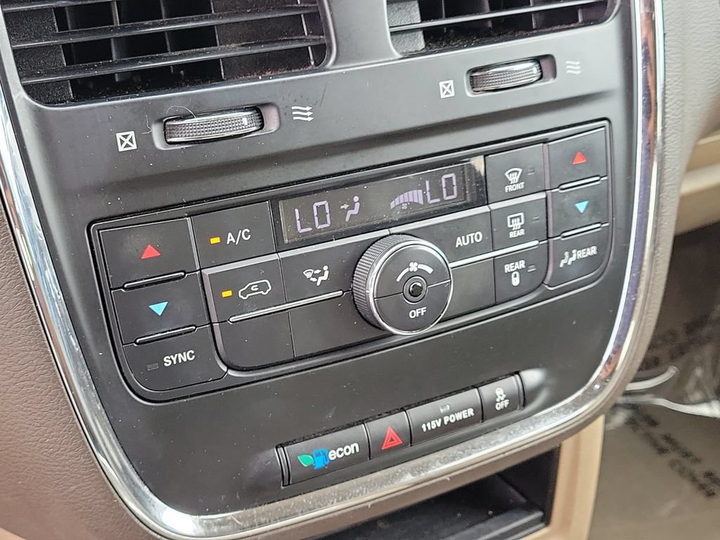 Used 2014 Chrysler Town & Country Touring FWD image 24