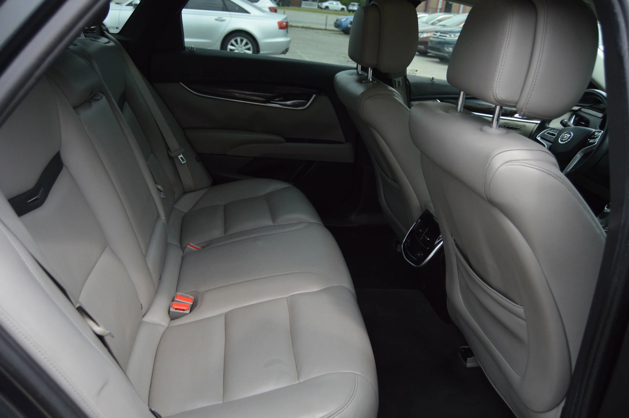 Used 2013 Cadillac XTS Luxury w/ Driver Awareness Package FWD image 24