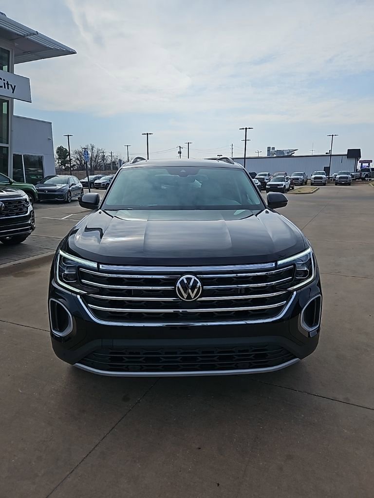 New 2026 Volkswagen Atlas SE image 2