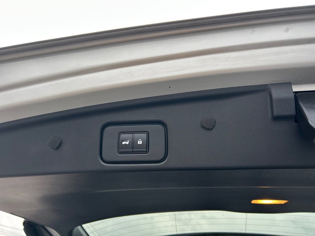 Used 2022 Nissan Pathfinder SL image 29