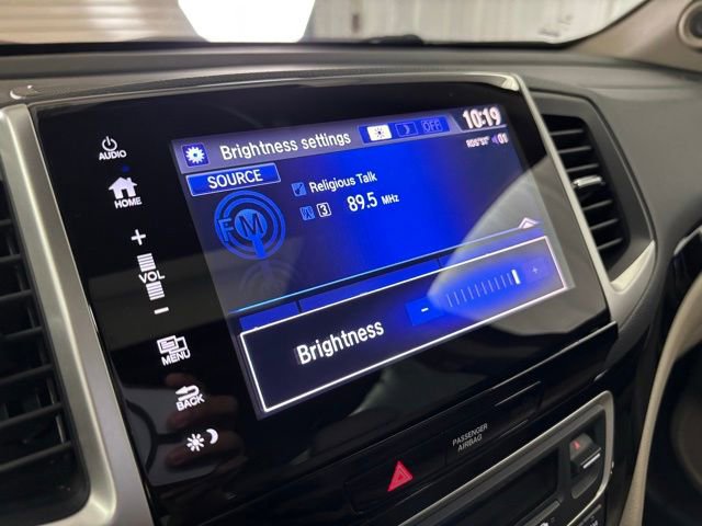 Used 2017 Honda Pilot Touring image 23