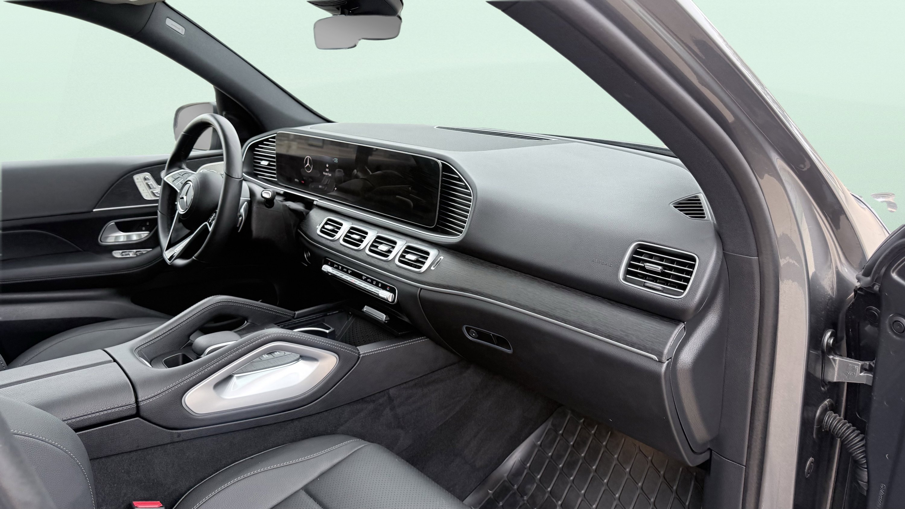 Used 2025 Mercedes-Benz GLE 450e 4MATIC image 50