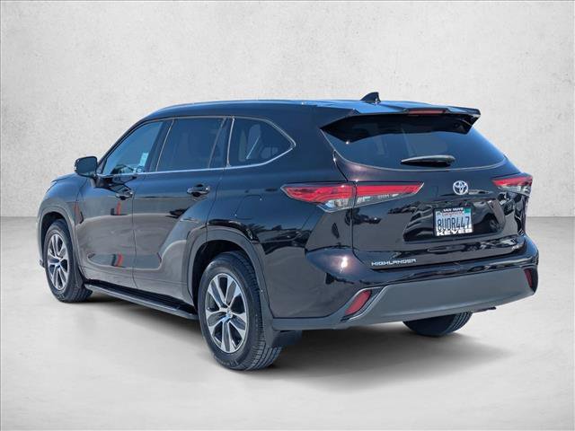 Used 2021 Toyota Highlander XLE FWD image 8