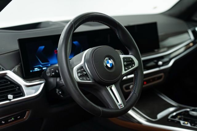 Used 2026 BMW X7 M60i image 12