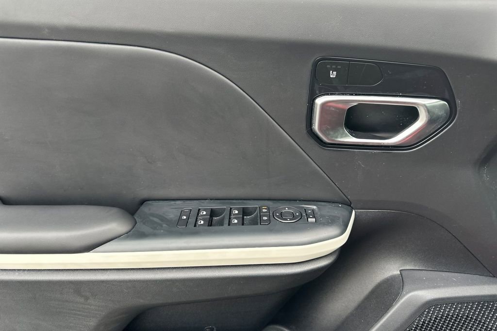 Used 2025 Kia K4 GT-Line Turbo w/ GT-Line Sunroof Package FWD image 12