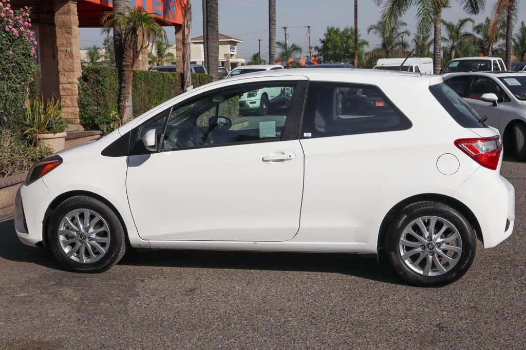 Used 2018 Toyota Yaris LE w/ Carpet Mat Package FWD image 5