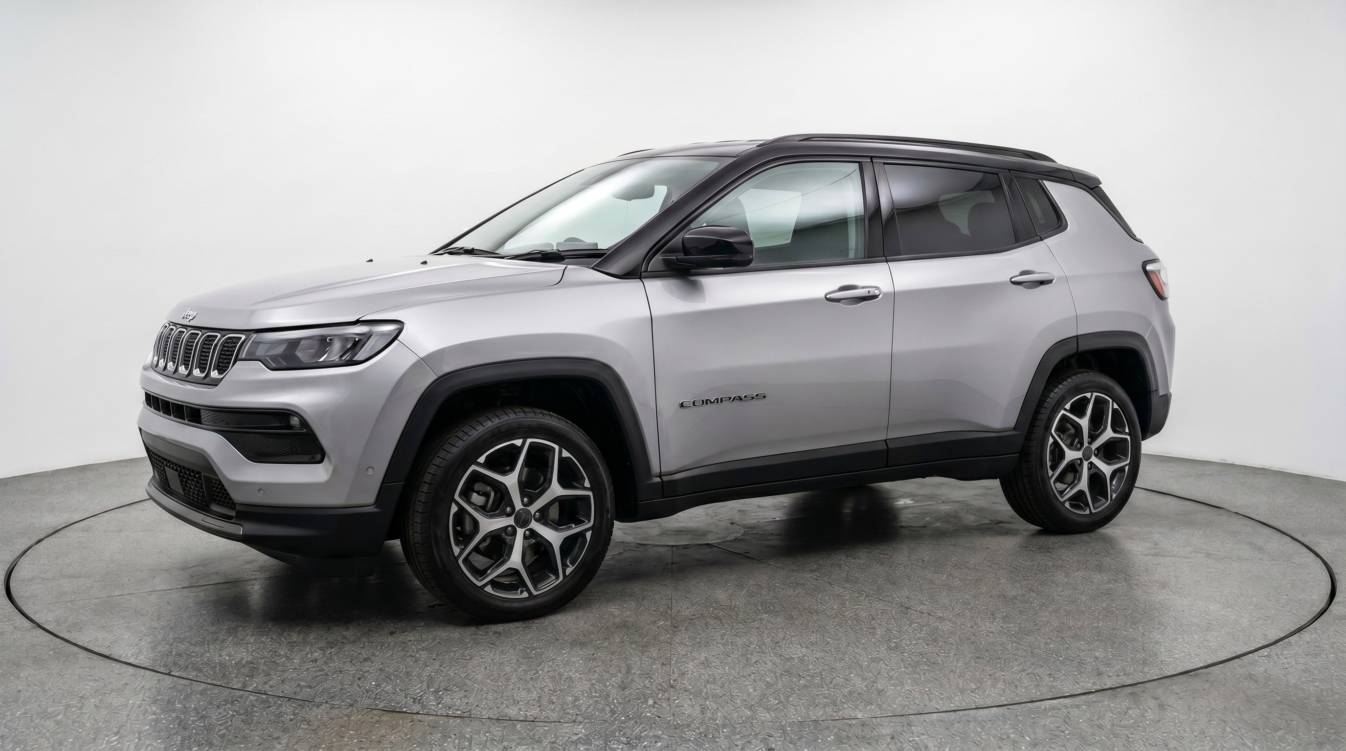 Used 2025 Jeep Compass Limited AWD/4WD image 3