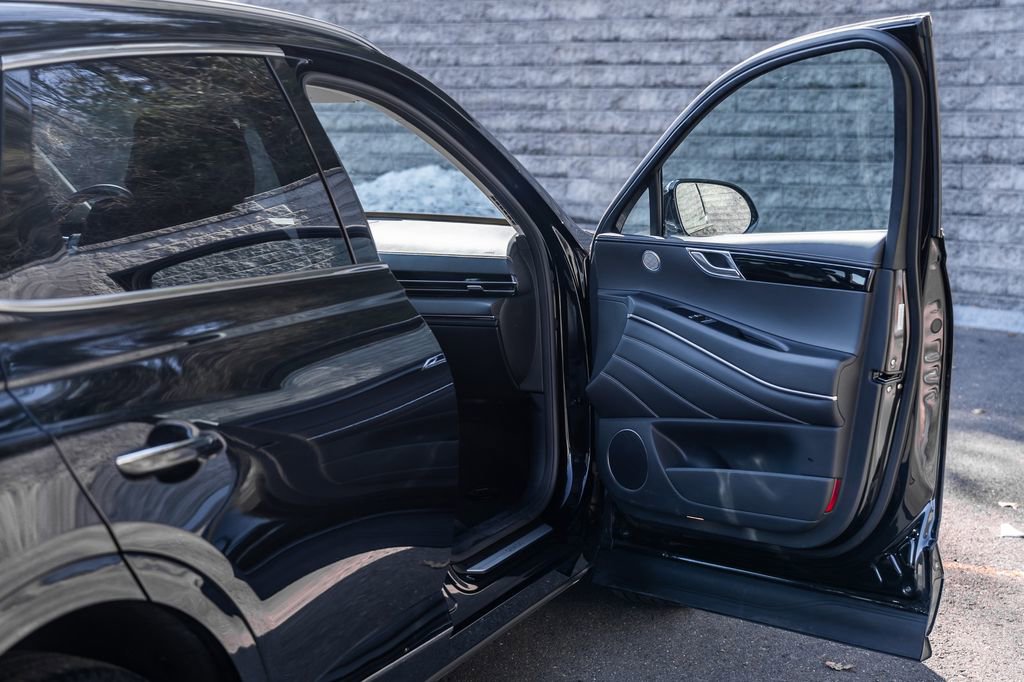 Used 2025 Genesis GV80 2.5T Standard image 14