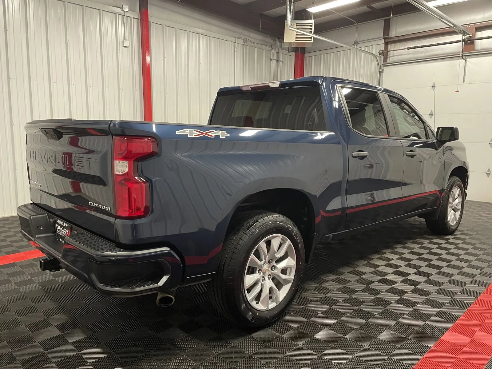 Used 2020 Chevrolet Silverado 1500 Custom w/ Custom Value Package image 4