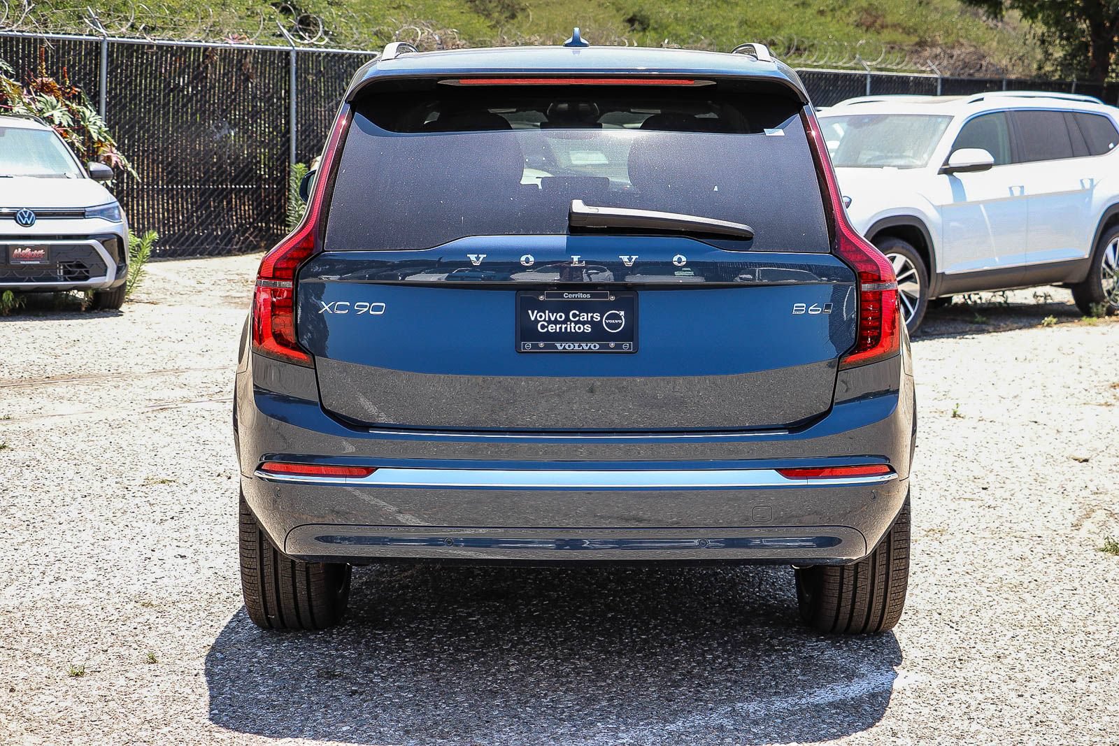 New 2026 Volvo XC90 B6 Plus w/ Protection Package Premier AWD/4WD image 7