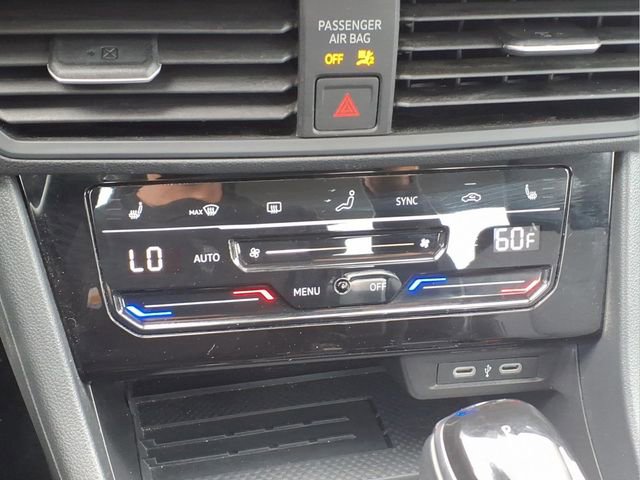 Used 2025 Volkswagen Jetta SE image 6