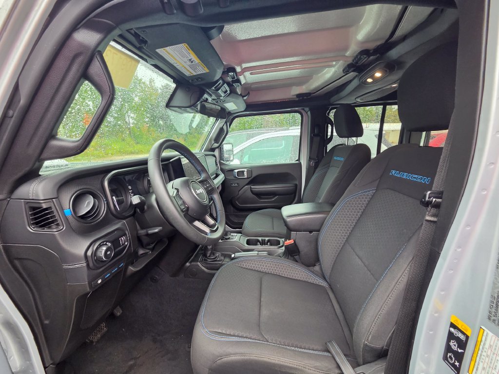 Used 2024 Jeep Wrangler Unlimited Rubicon 4xe AWD/4WD image 23