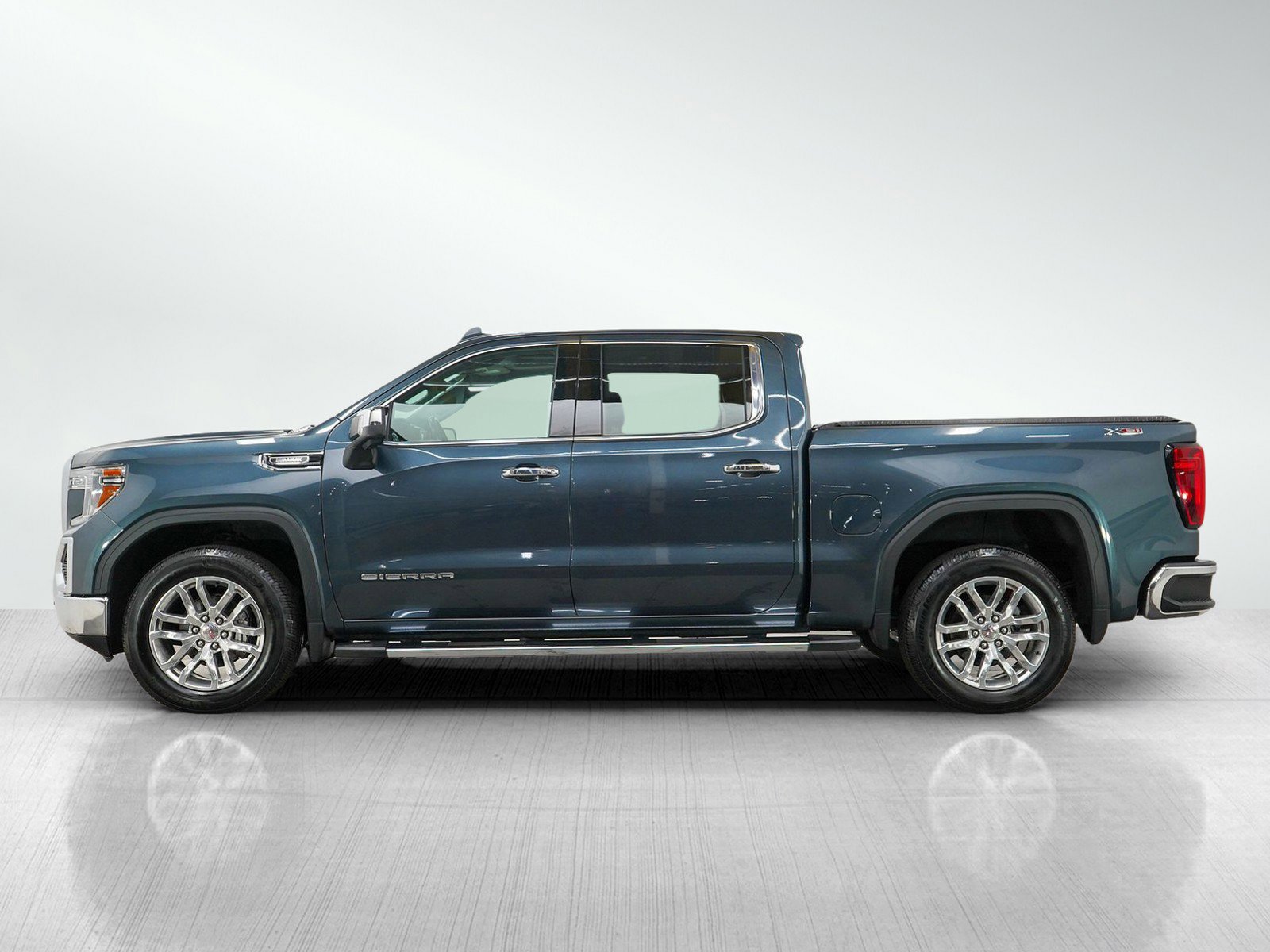 Used 2020 GMC Sierra 1500 SLT w/ SLT Premium Plus Package AWD/4WD image 2
