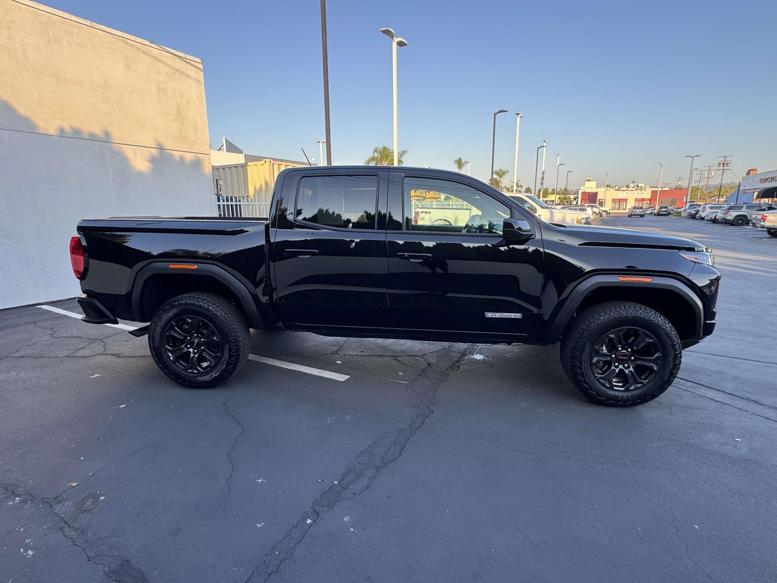 Used 2025 GMC Canyon Elevation w/ Convenience Package image 4