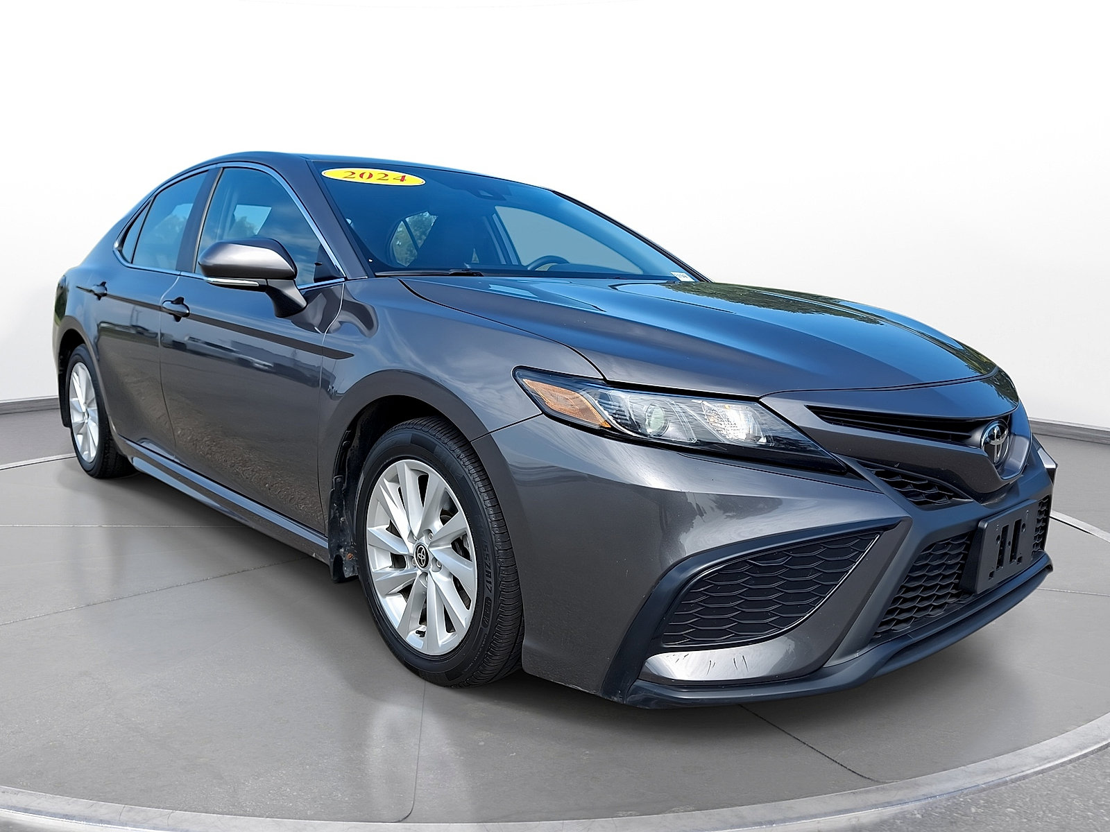Used 2024 Toyota Camry SE