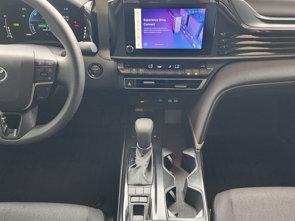 Used 2025 Toyota Camry LE w/ Convenience Package FWD image 12