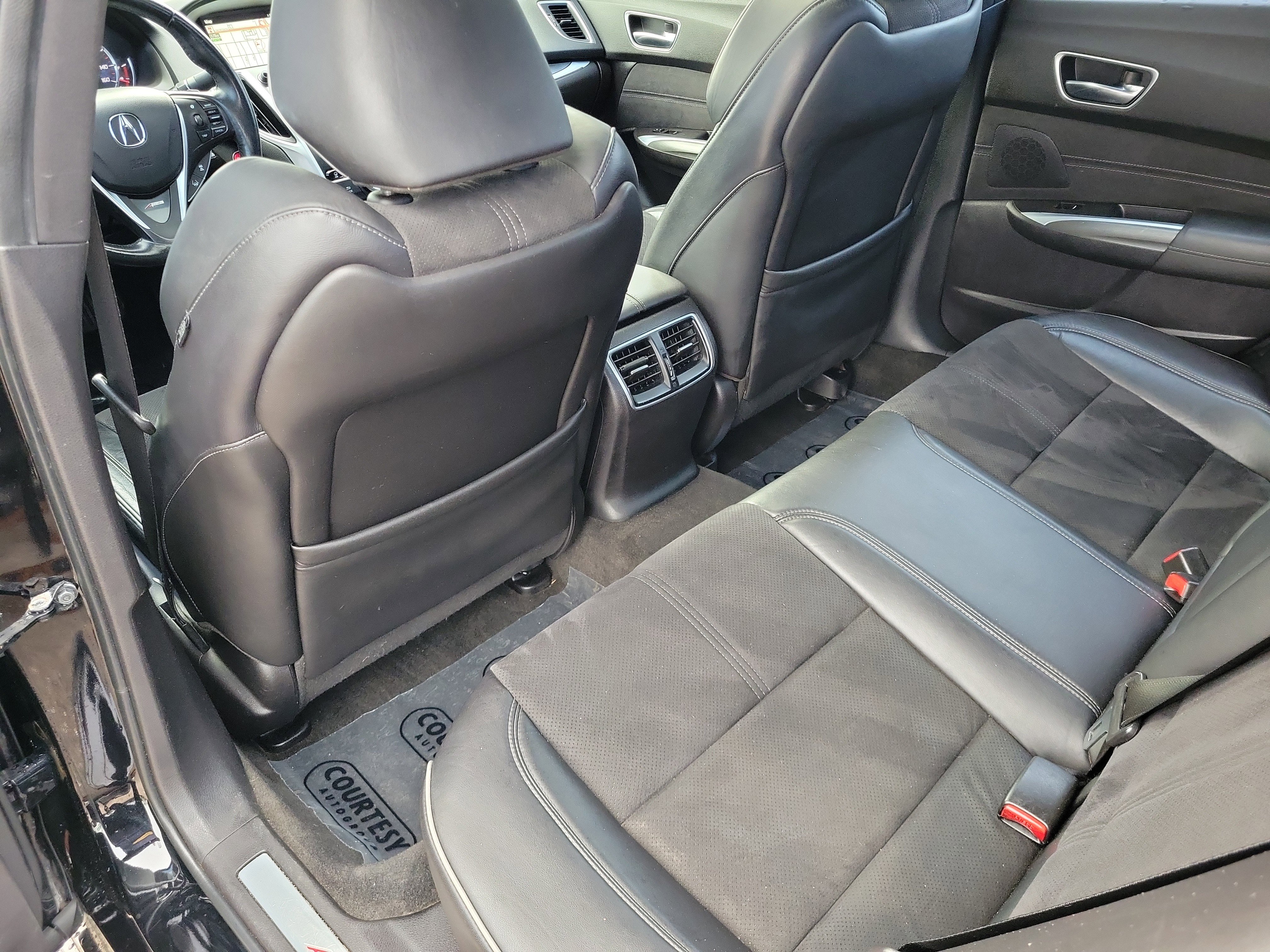 Used 2018 Acura TLX V6 w/ Technology & A-SPEC Pkg image 13