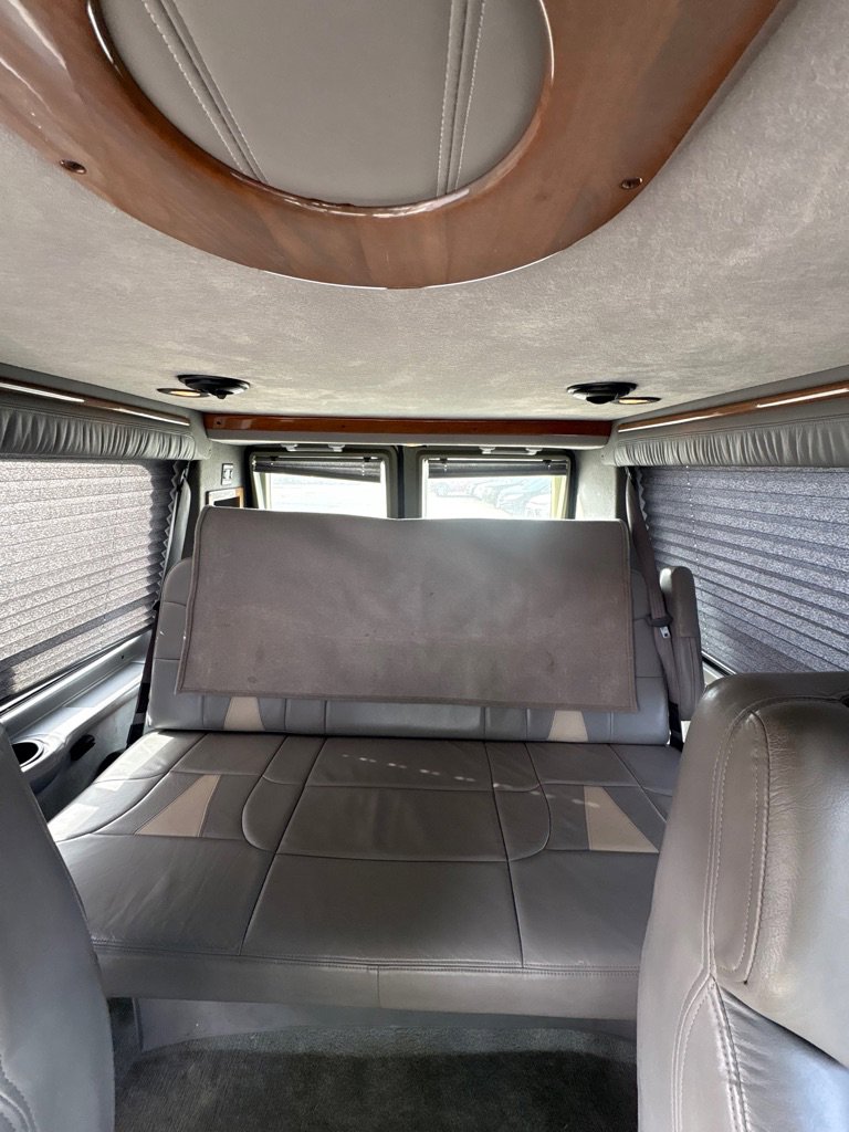 Used 2002 Ford E-150 and Econoline 150 image 12