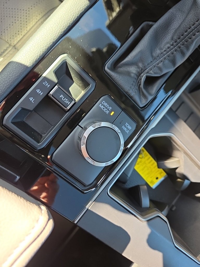 Used 2023 Toyota Tundra Limited image 34