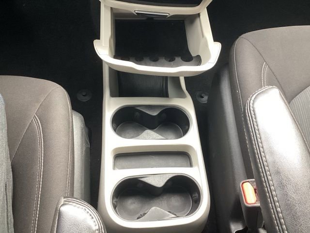 Used 2022 Chrysler Voyager LX image 24