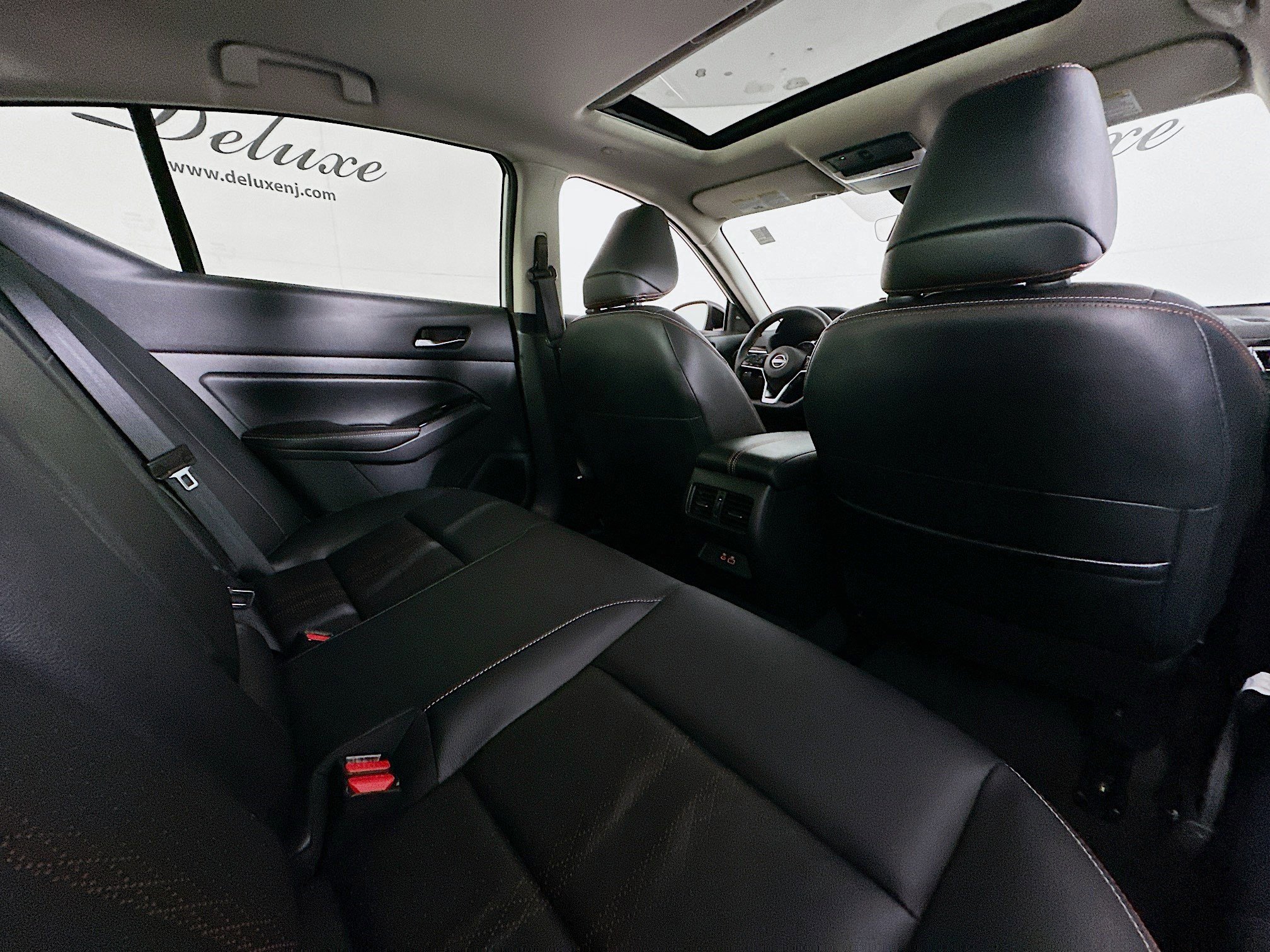 Used 2024 Nissan Altima 2.0 SR image 30