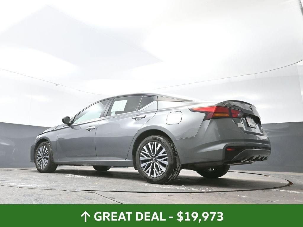 Used 2024 Nissan Altima 2.5 SV image 56