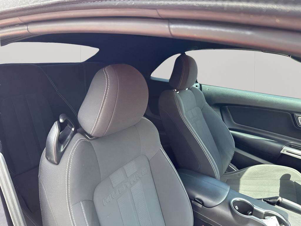 Used 2020 Ford Mustang Convertible RWD image 16