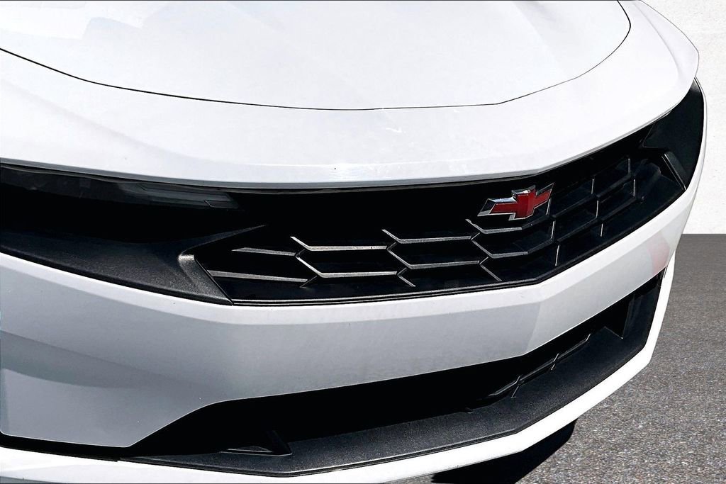 Used 2019 Chevrolet Camaro LT RWD image 32