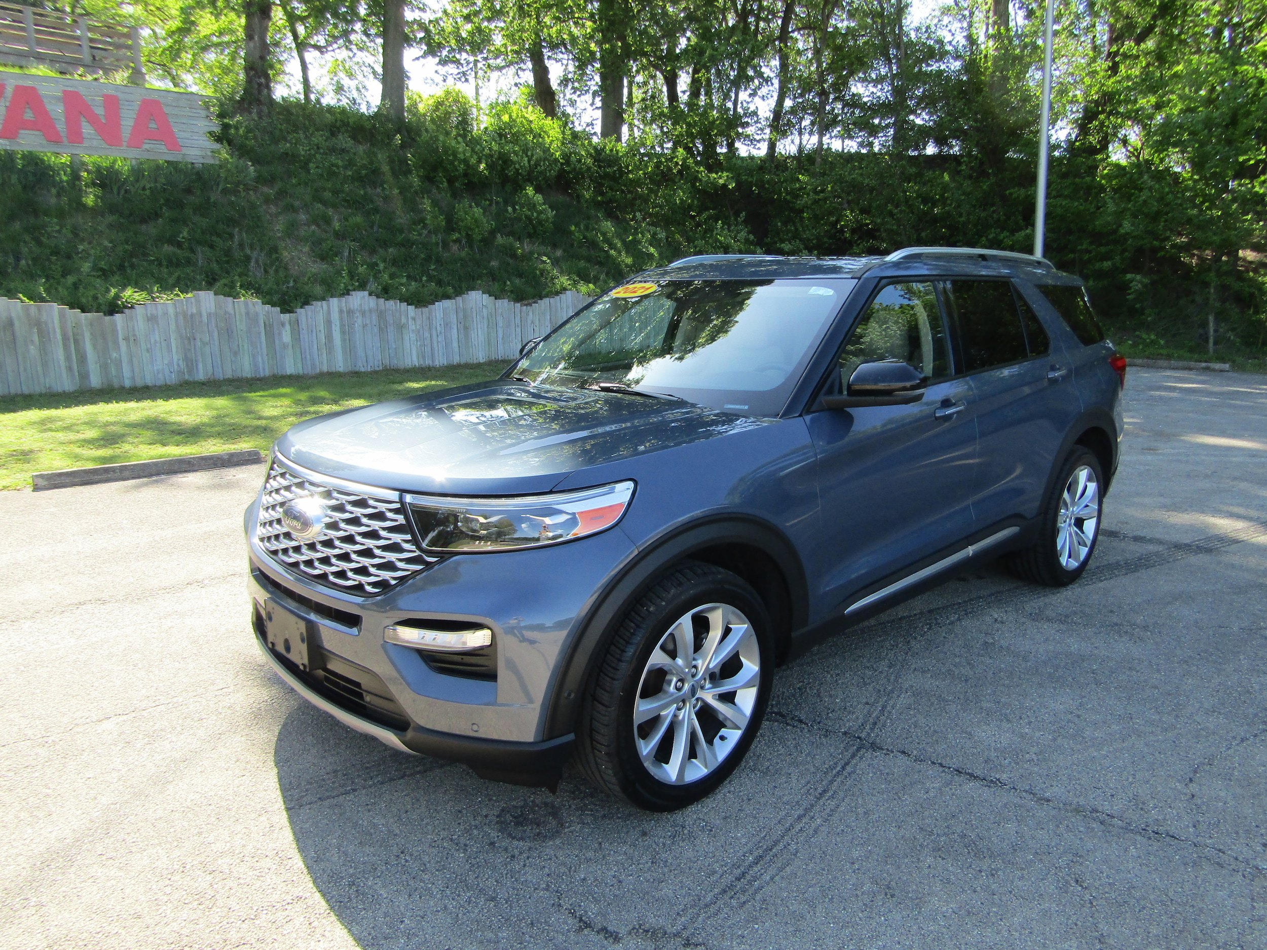 Used 2021 Ford Explorer Platinum w/ Equipment Group 601A AWD/4WD image 8