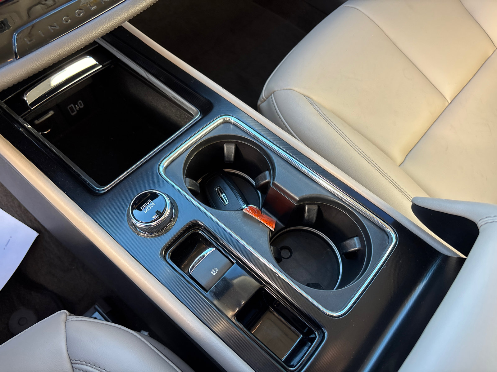 Certified 2022 Lincoln Corsair FWD image 24