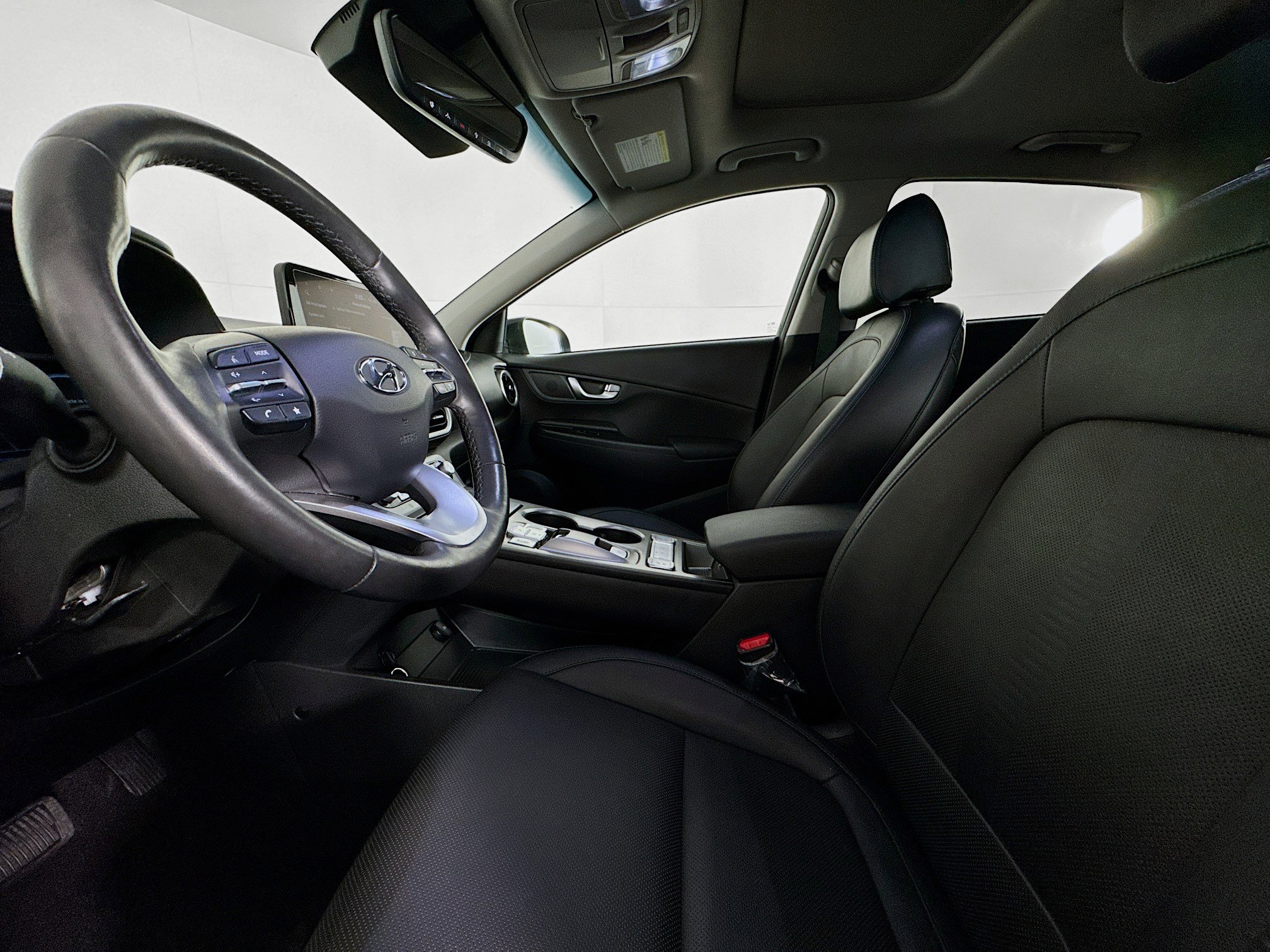 Used 2023 Hyundai Kona Limited image 21