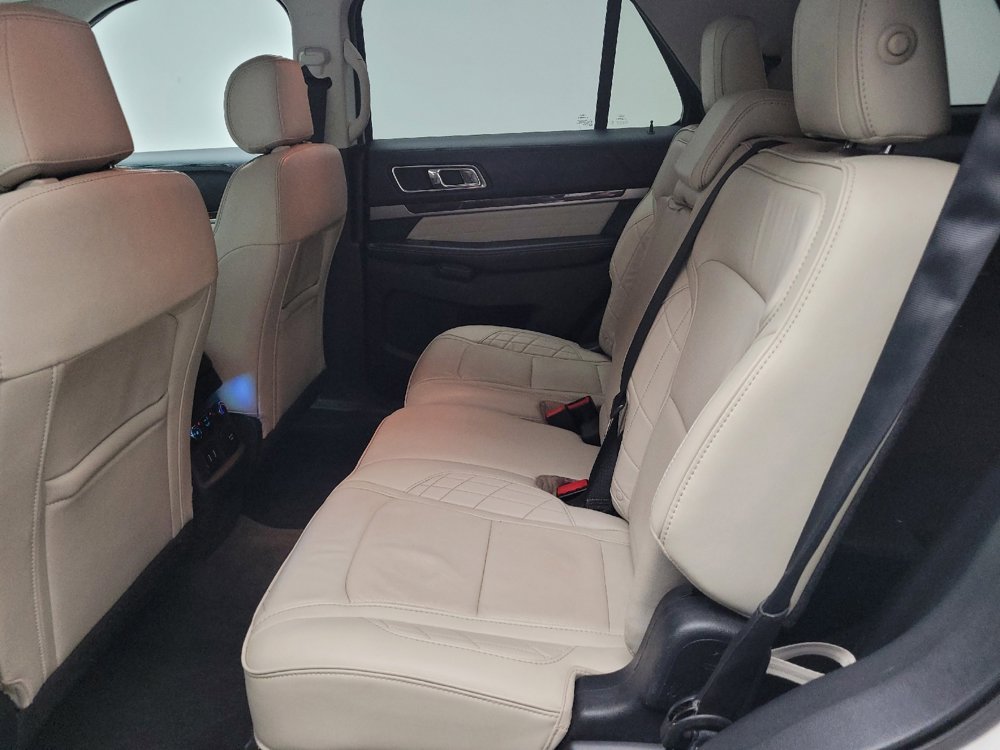 Used 2017 Ford Explorer Platinum AWD/4WD image 18