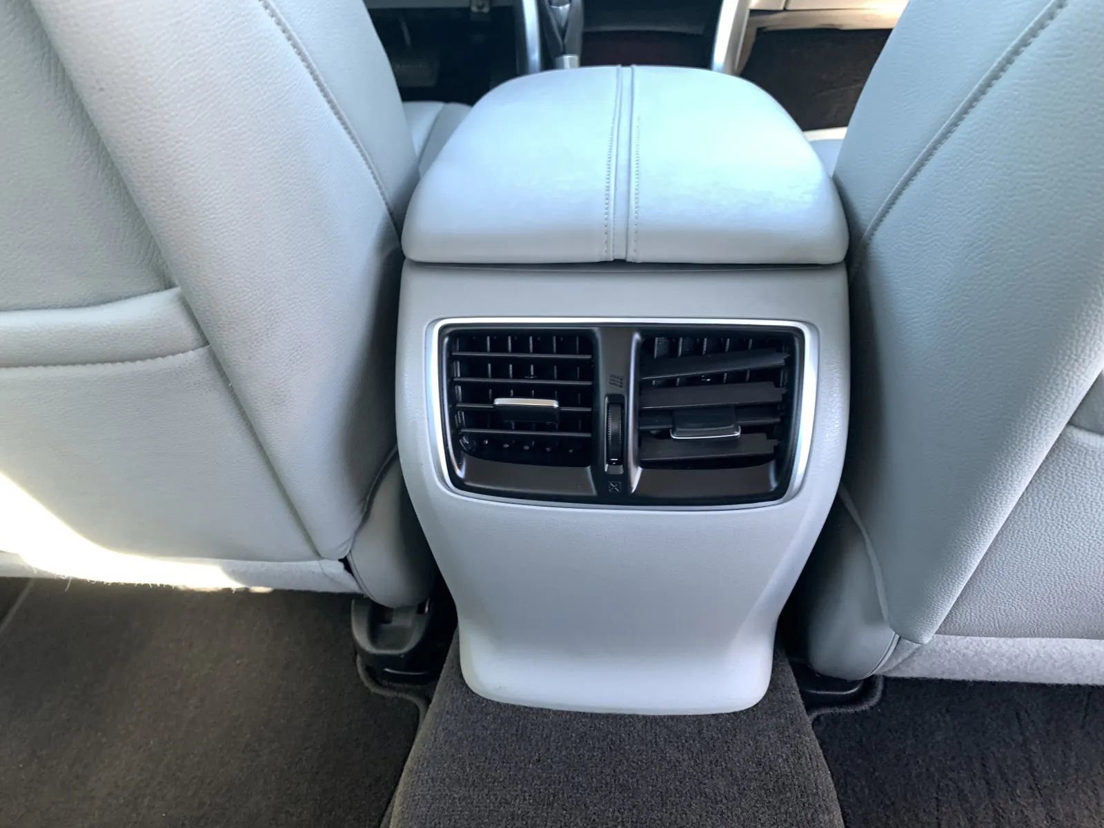 Used 2015 Acura TLX image 32